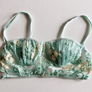 Mint Green Floral Embroidered Lace Bralette Size (10) XL 38C, 38D, 40A, 40B